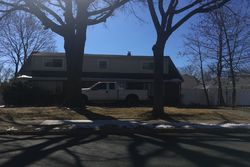 Pre-foreclosure Listing in LAWRENCE DR PARAMUS, NJ 07652