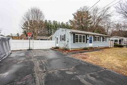 Pre-foreclosure in  SYRACUSE RD Nashua, NH 03064