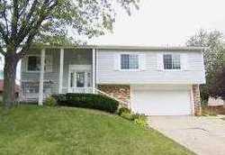  Arlington Dr W, Hanover Park IL