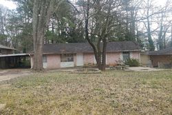 Pre-foreclosure in  WAVELYN WAY Riverdale, GA 30274