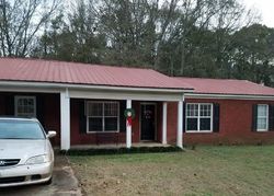 Pre-foreclosure in  WINTER HILL DR Winterville, GA 30683
