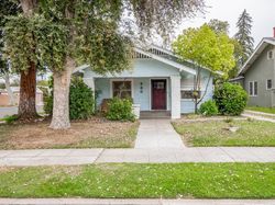 Pre-foreclosure in  N POPLAR AVE Fresno, CA 93728