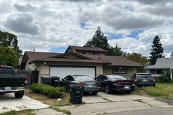 Pre-foreclosure in  SUGAR PINE CT Sacramento, CA 95841