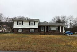 Pre-foreclosure in  OLD WOOD RD Oxford, AL 36203