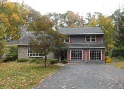 Pre-foreclosure in  SUNSET RD Burlington, NJ 08016