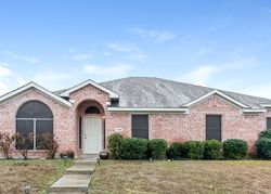 Pre-foreclosure in  COUNTRY CREST LN Mansfield, TX 76063