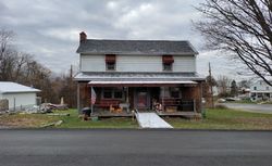 Pre-foreclosure Listing in REYNOLDS ST HUTCHINSON, PA 15640