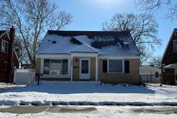 Pre-foreclosure Listing in W HILLS DR DEARBORN HEIGHTS, MI 48125
