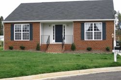 Pre-foreclosure in  BONMARK DR Richmond, VA 23234