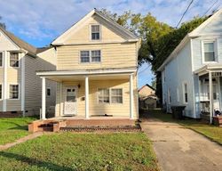 Pre-foreclosure in  NEWPORT NEWS AVE Hampton, VA 23669