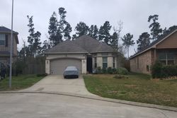 Pre-foreclosure in  COUNTRY CROSSING CIR Magnolia, TX 77354