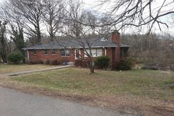 Pre-foreclosure in  DANDYLINE DR Knoxville, TN 37914