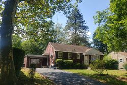 Pre-foreclosure in  BEVERLY AVE Scotch Plains, NJ 07076