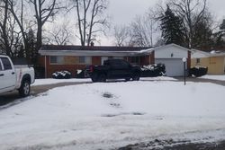 Pre-foreclosure in  MIDWAY AVE Southfield, MI 48075