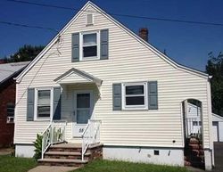 Pre-foreclosure Listing in MAIN ST SAYREVILLE, NJ 08872