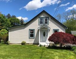 Pre-foreclosure Listing in LINCOLN AVE SAYVILLE, NY 11782