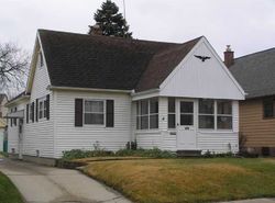Pre-foreclosure in  CRESTWOOD RD Toledo, OH 43612