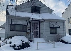 Pre-foreclosure in  E 147TH ST Cleveland, OH 44120