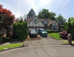Pre-foreclosure in  NE TILLAMOOK CT Portland, OR 97230