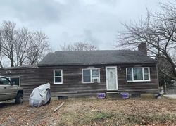 Pre-foreclosure in  ALLEN AVE North Kingstown, RI 02852