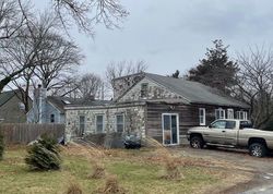 Pre-foreclosure Listing in ALLEN AVE NORTH KINGSTOWN, RI 02852