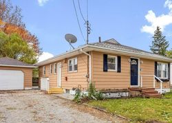 Pre-foreclosure in  MUSKOKA DR Akron, OH 44319