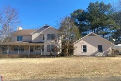 Pre-foreclosure in  ROSECLIFF DR Harvest, AL 35749