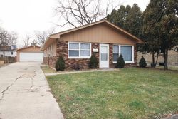 Pre-foreclosure Listing in GREEN ST STEGER, IL 60475