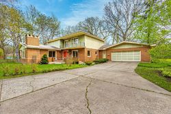 Pre-foreclosure in  205TH ST Olympia Fields, IL 60461