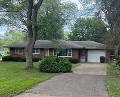 Pre-foreclosure in  S HEBBARD ST Joliet, IL 60433