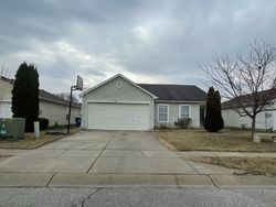 Pre-foreclosure in  SUMMER BREEZE LN Indianapolis, IN 46239