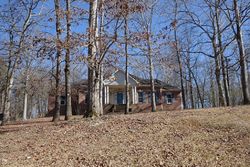 Pre-foreclosure in  MOCKINGBIRD LN NW Hartselle, AL 35640