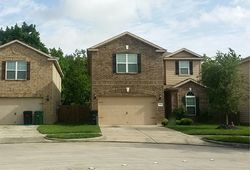 Pre-foreclosure in  HALL LAKE DR Houston, TX 77075