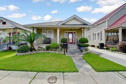 Pre-foreclosure in  HAWTHORNE PL New Orleans, LA 70124