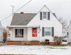 Pre-foreclosure in  WEXFORD AVE Cleveland, OH 44134