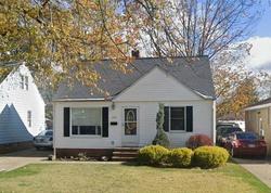 Pre-foreclosure in  SUNSET RD Cleveland, OH 44124
