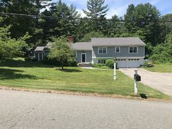 Pre-foreclosure Listing in SHERBROOKE DR DOVER, MA 02030