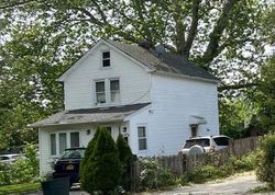 Pre-foreclosure in  HARBOR RD Port Washington, NY 11050