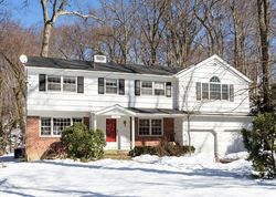 Pre-foreclosure in  VINEYARD RD Huntington, NY 11743