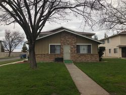 Pre-foreclosure in  N HOLT AVE  Fresno, CA 93705