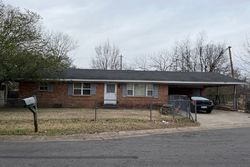 Pre-foreclosure Listing in N ITHACA AVE RUSSELLVILLE, AR 72801
