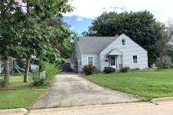 Pre-foreclosure in  PARKWAY AVE Loves Park, IL 61111