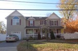 Pre-foreclosure in  WESTCHESTER AVE West Babylon, NY 11704