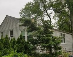 Pre-foreclosure in  CARPENTER PL Cranford, NJ 07016