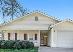 Pre-foreclosure in  OLDE ENGLISH DR Charlotte, NC 28216