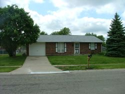 Pre-foreclosure in  SCHOOLGATE DR Dayton, OH 45424