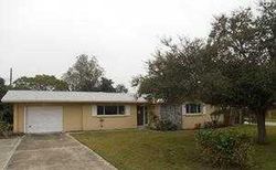 Pre-foreclosure in  EAGLE WAY Sarasota, FL 34235