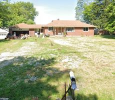 Pre-foreclosure in  BEECHWOOD AVE Alliance, OH 44601
