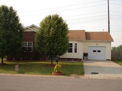 Pre-foreclosure in  GRASSMIRE DR Clarksville, TN 37042
