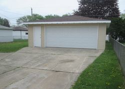 Pre-foreclosure in  TRUMBULL AVE Midlothian, IL 60445